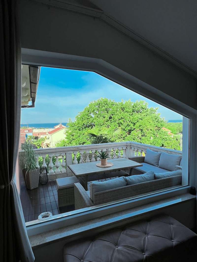 Premium Apartment Seaview property photo 2
