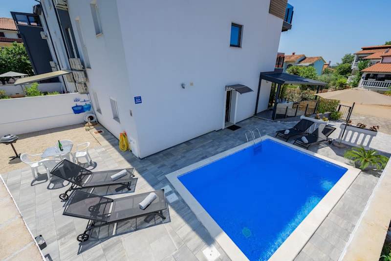 Apartment Vedran with heated pool, in Porec property photo 5
