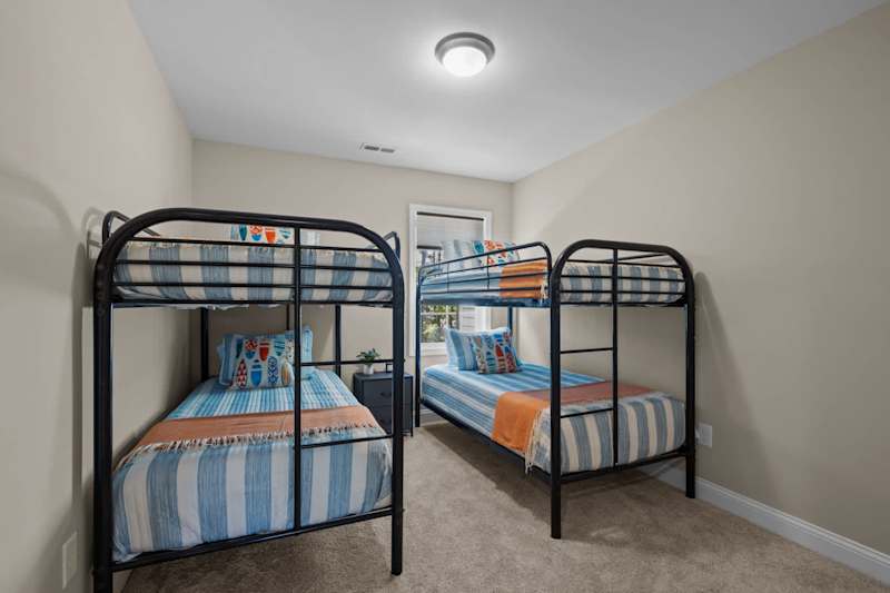 Modern Retreat Minutes to Emerald Isle Beach Villa, photo 3