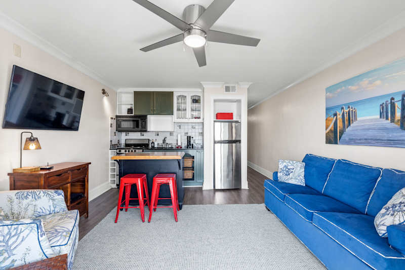 CB Boardwalk Condo, Oceanfront, Pool! Villa, photo 4