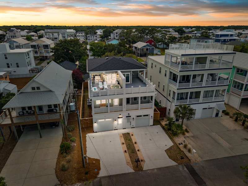 Rooftop Spa + Bar | Walk to Beach | Sleeps 15!, photo 2