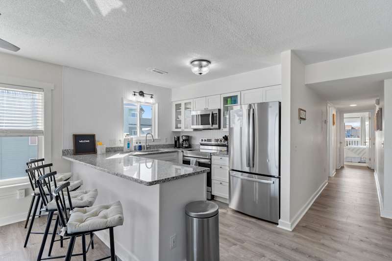 Carolina Beach Oceanfront, Steps to Pier, Pool! Villa, photo 3