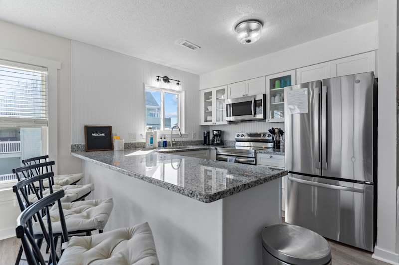 Carolina Beach Oceanfront, Steps to Pier, Pool! Villa, photo 4