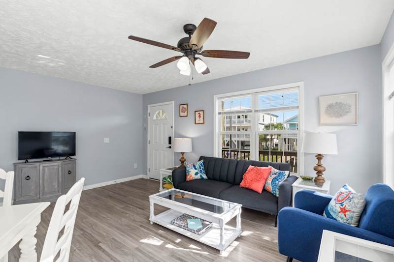 Walk to Carolina Beach | Family Friendly Townhome, photo 3