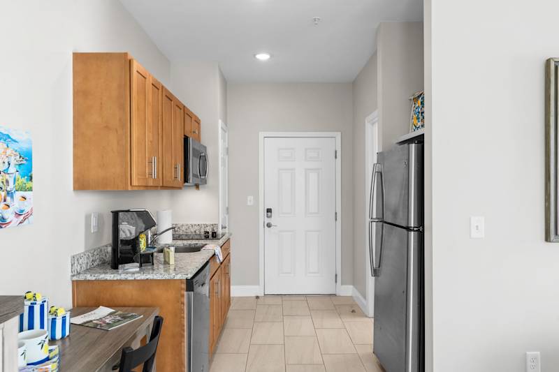 Riverfront King Condo | Pool + Southport, photo 5