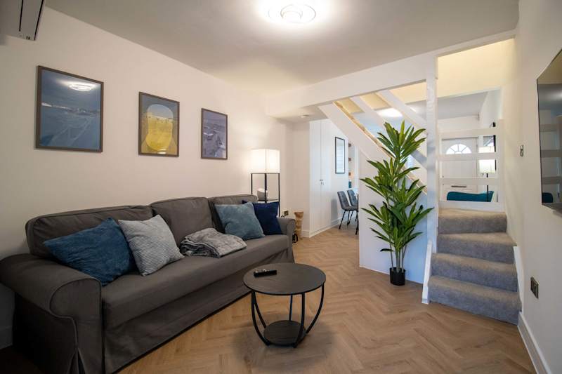 2-Bed near Folkestone Harbour
