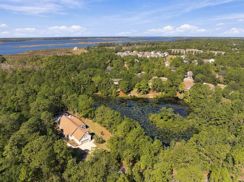 Okeechobee Oasis - Pool, Hot Tub, Games, Pond, Fire Pit, Screened Porch, Outdoor Shower, photo 3