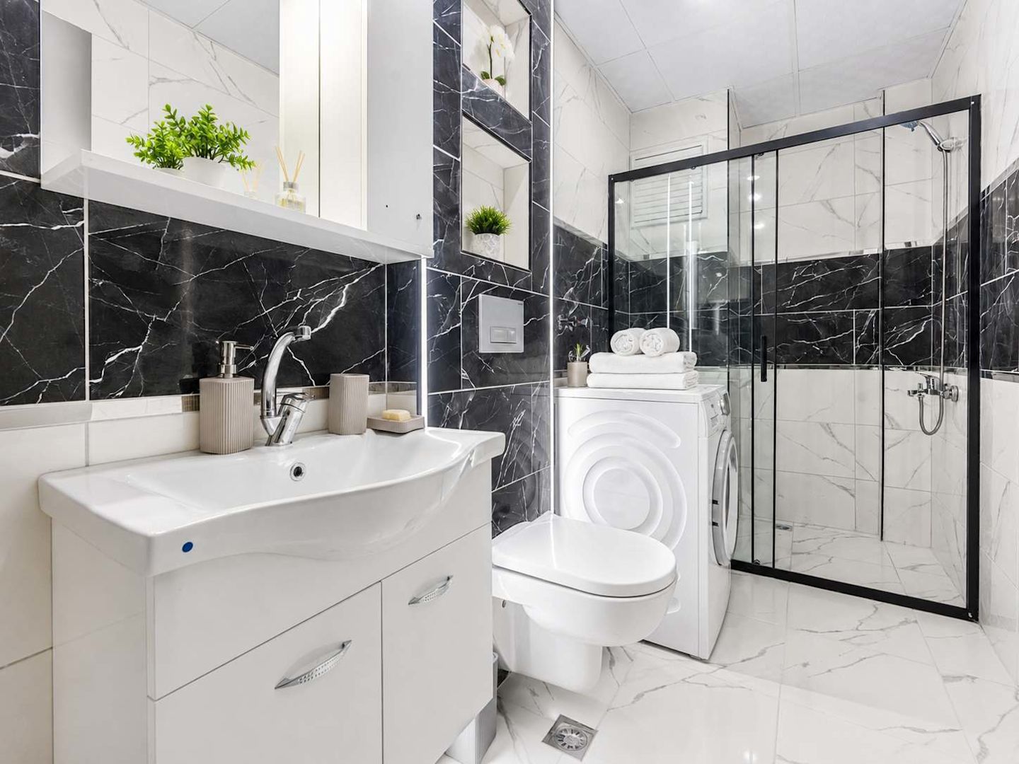 Ethnic Chic2BR Concept Flat Near Oldtown AVM image 4