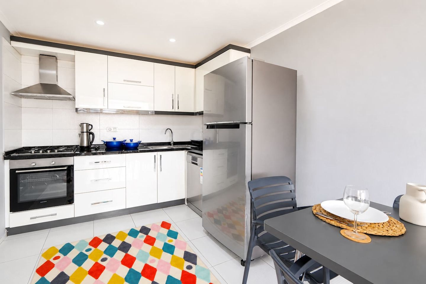 Chic Sea View Flat with Kaleici View Near Beach image 3