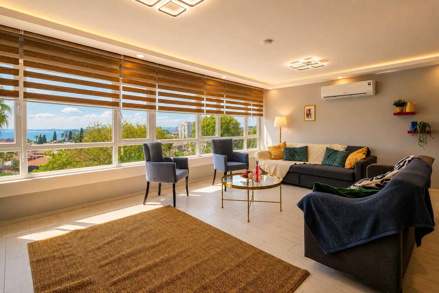 Chic Sea View Flat with Kaleici View Near Beach