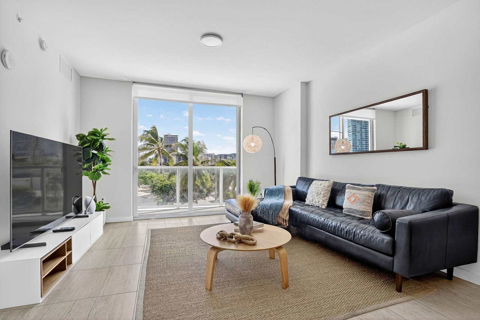Biscayne Cove | Miami Design District | Condo with Private Balcony
