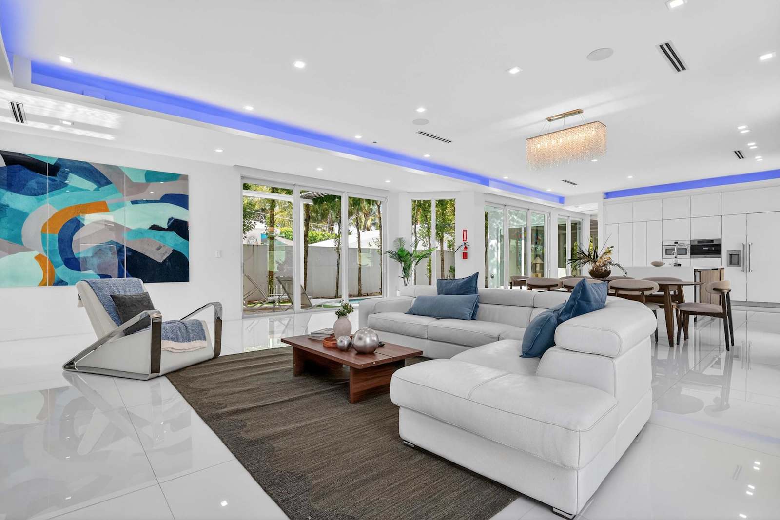 Villa Solara | Fort  Lauderdale | Home with Pool and Private Balcony
