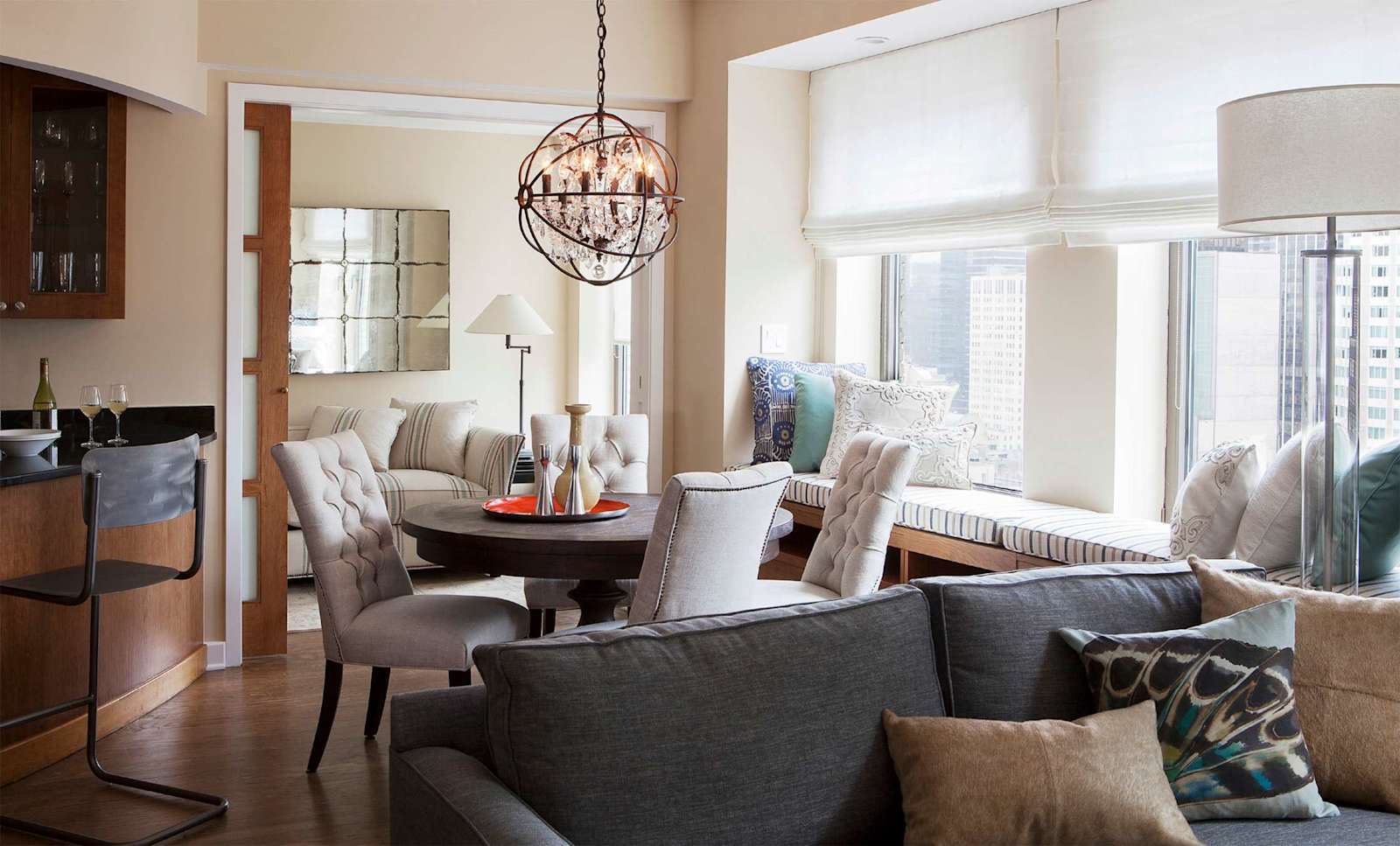 Essex Residence 2911 | Midtown Manhattan | Modern Residence with Gym