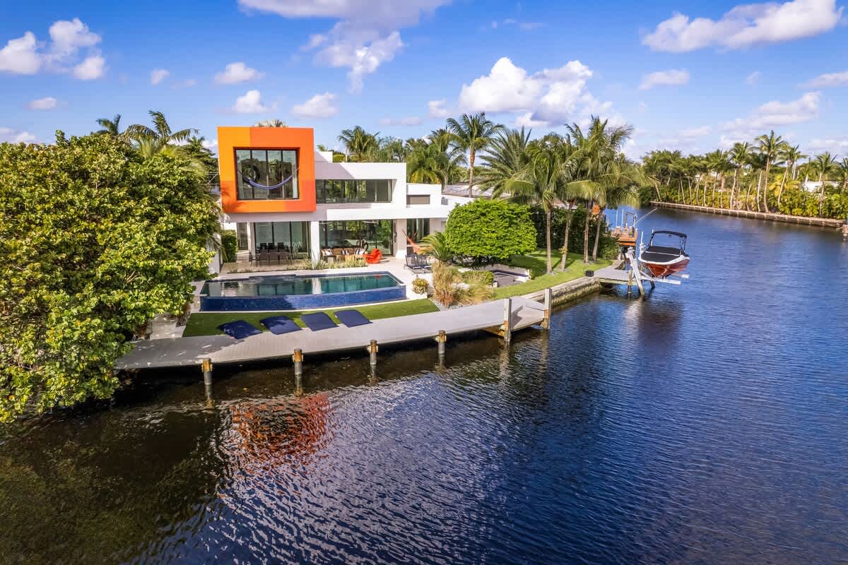 Wilton Point | Wilton Manors | Waterfront Estate w/Private Pool
