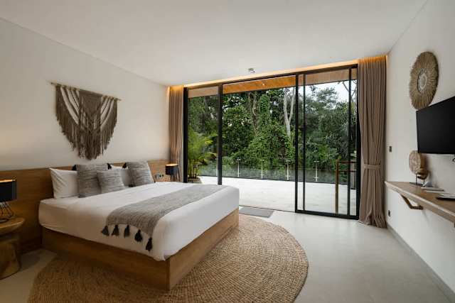Villa Red Wine — photo 2
