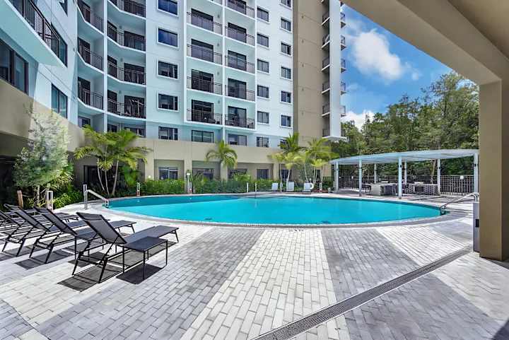 Dania Haven | Dania Beach | Coastal Retreat w/ Private Balcony