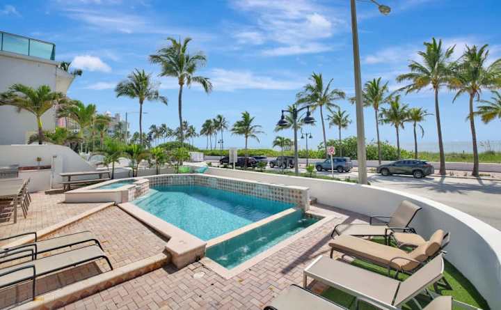 Dream Beach House | Fort Lauderdale | Elegant home w/ Private Pool