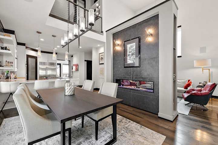 Kayser House | Luxury Royal Oak - Walk Downtown - 2 King Suites