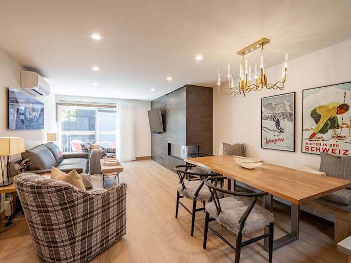 Le Petite Alps | Aspen | Renovated Condo w/ Mountain Views