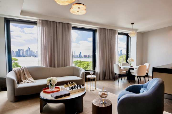 Le Palais 4B | West Village | Hotel Residence w/ Spa & Gym