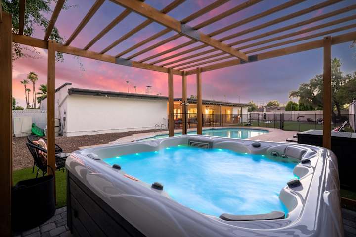 Enhanced evening view at The Sunkiss in Scottsdale, photo 3 of 79