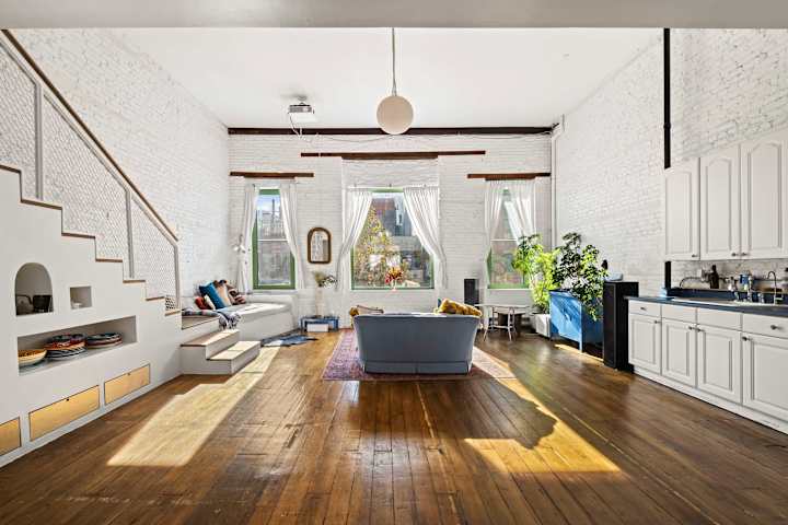 Firehouse Loft | Williamsburg | Bright Loft Apartment