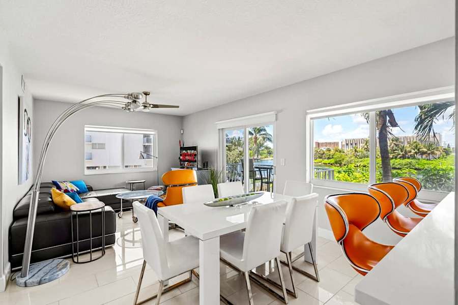 Pompano Condo: Generously-sized windows provide ample natural light