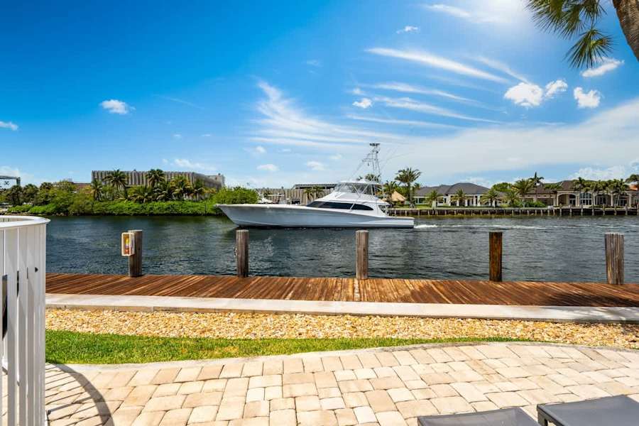 Pompano Condo: A great spot for afternoon strolls