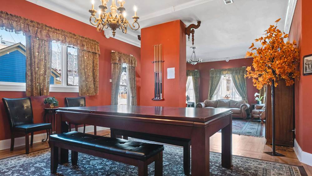 The Main Unit at The Governor's Mansion