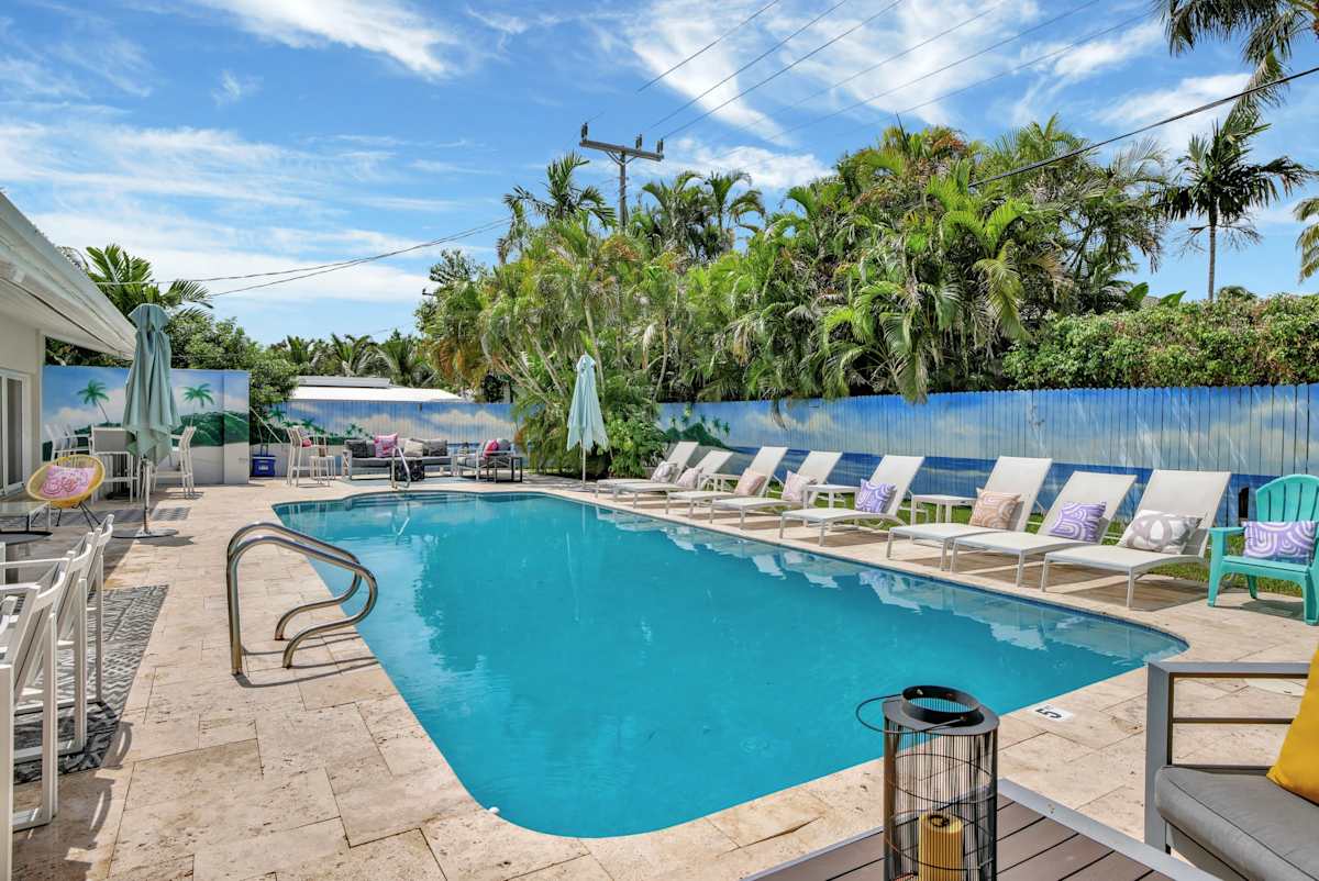 6 Bed Beach House, photograph 8