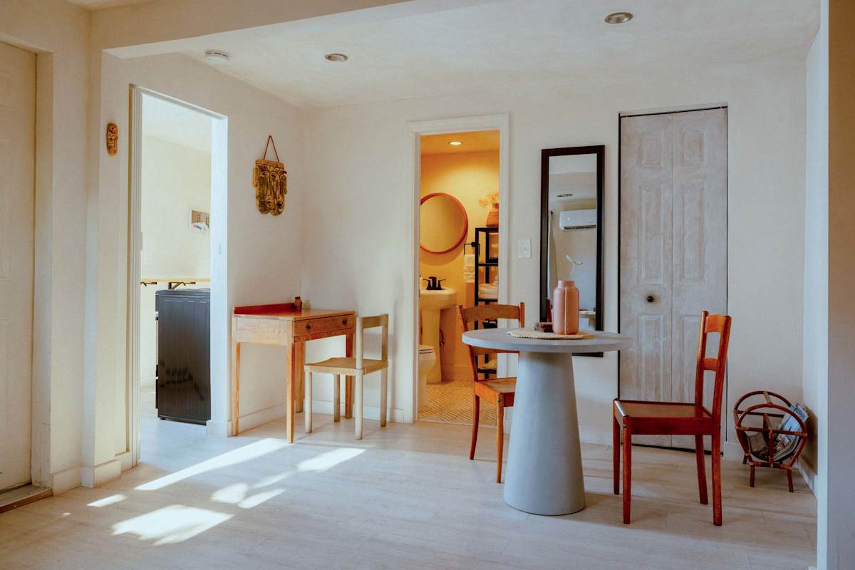 Sombra Cottage, photograph 3