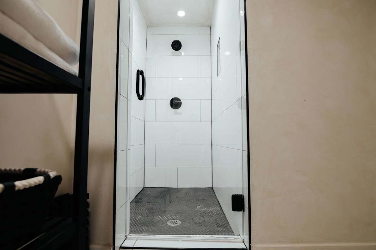 Sombra Cottage, photograph 9