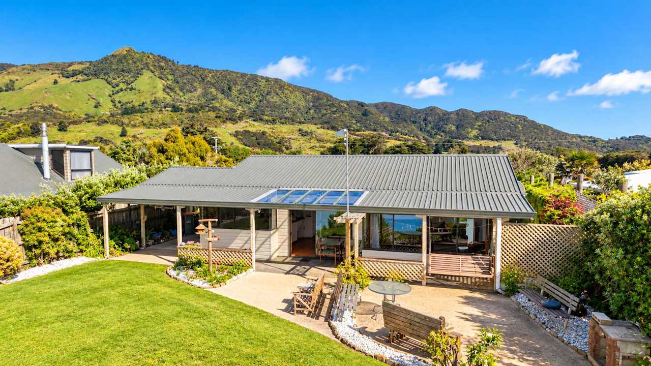 Pakawau Beach - Ratrace Retreat photo 4