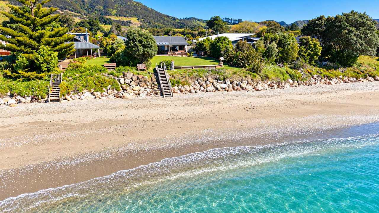 Pakawau Beach - Ratrace Retreat photo 17