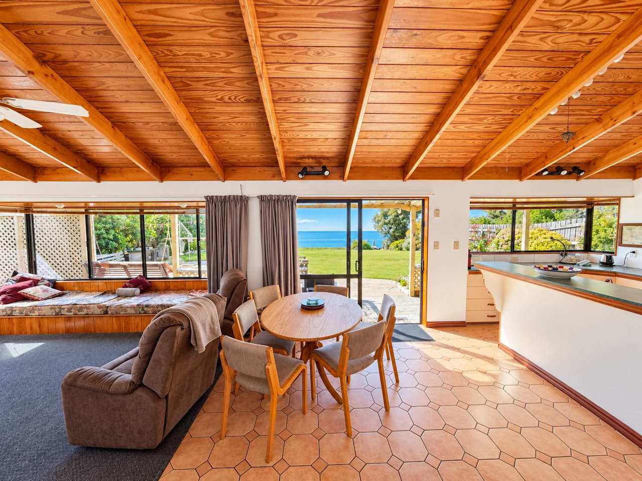 Pakawau Beach - Ratrace Retreat photo 5