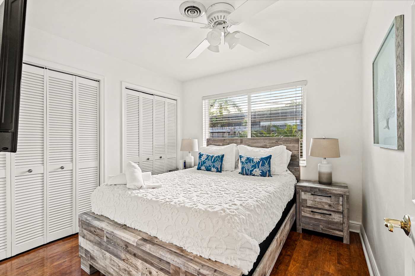Cypress Cove: This bedroom has a queen-sized bed and plenty of closet space
