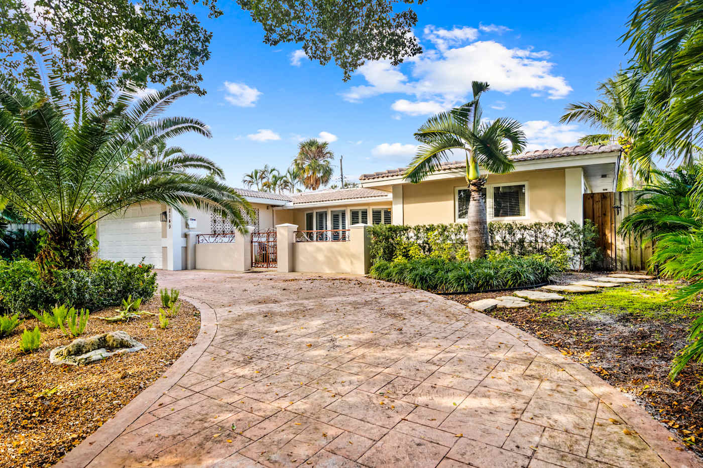 Cypress Cove: Guests can park on the driveway