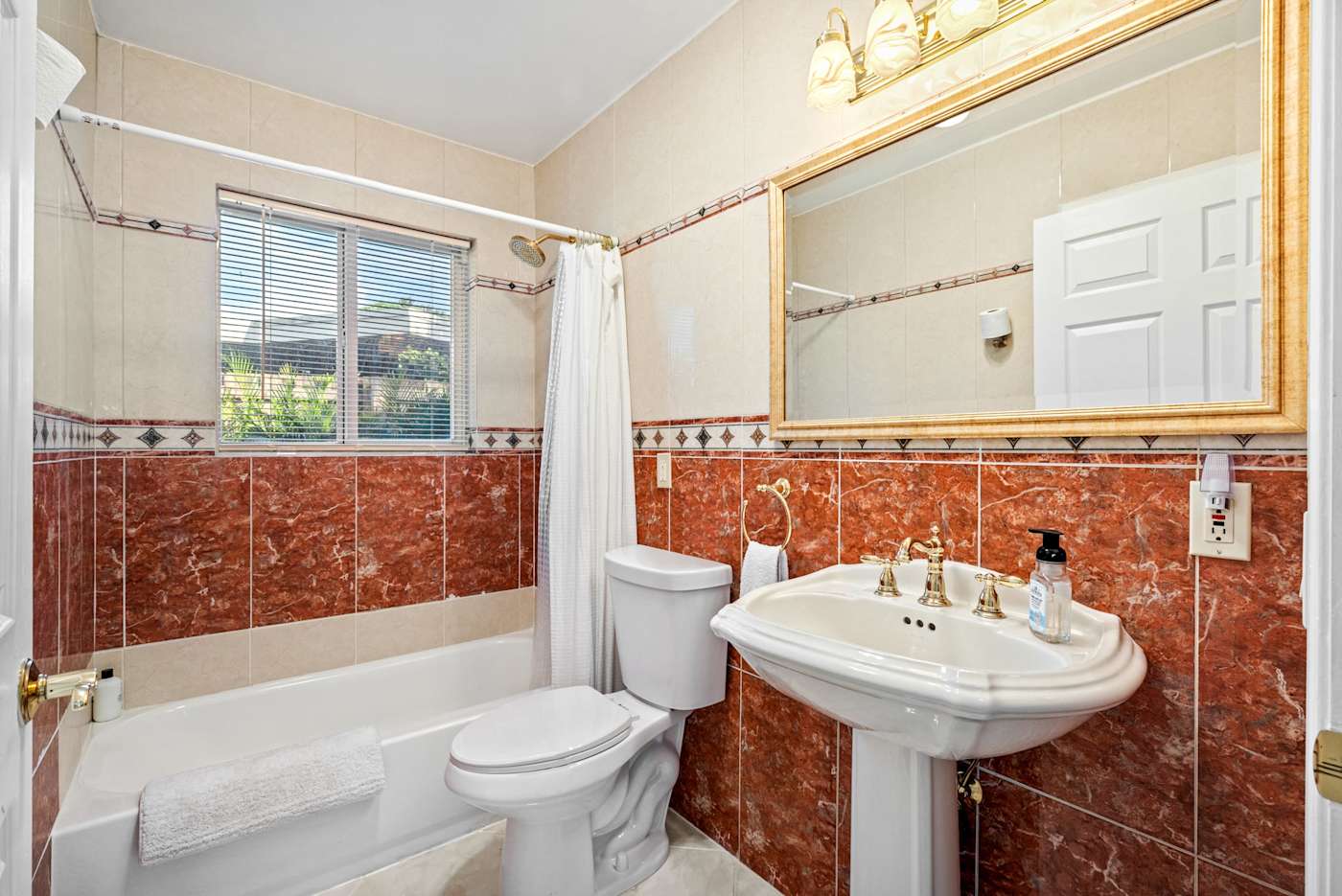 Cypress Cove: This bathroom comes with a bathtub/shower combo