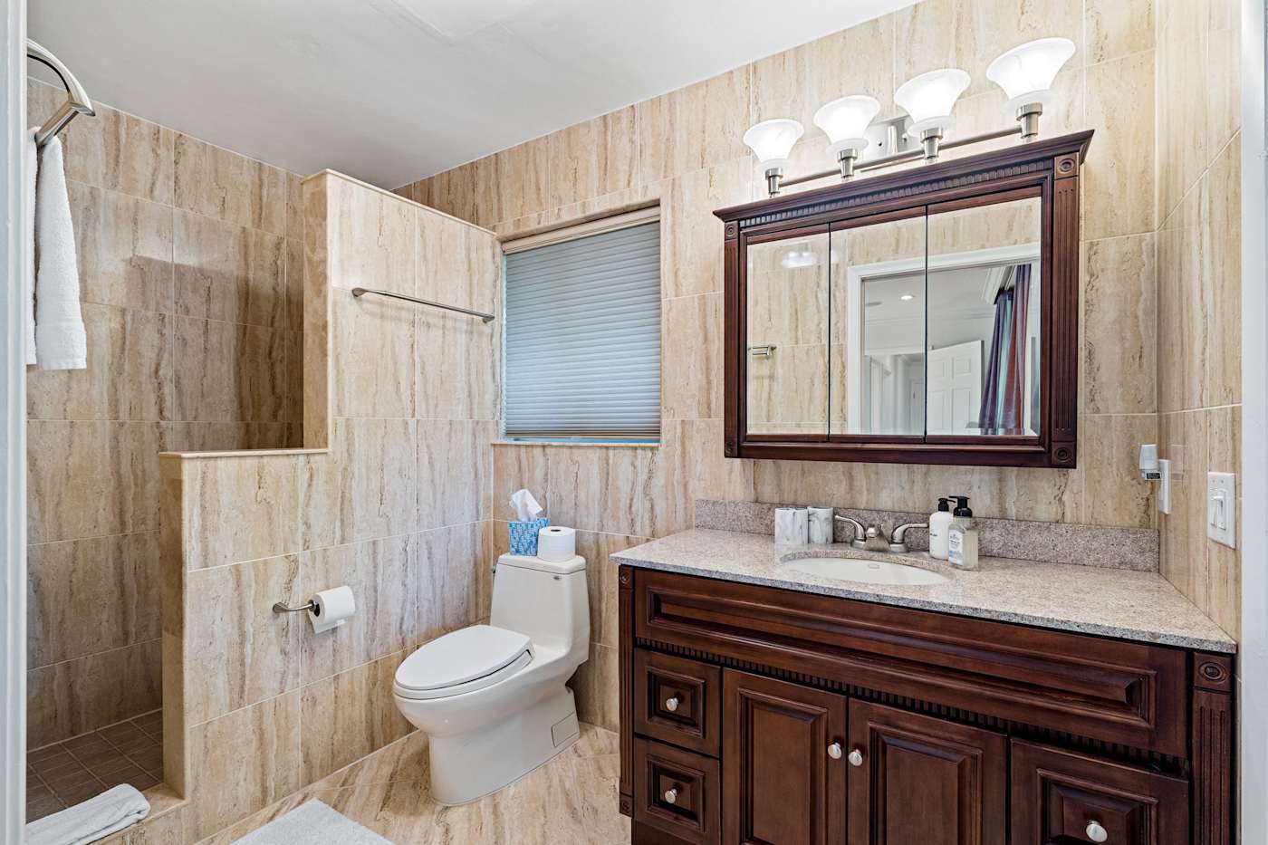 Cypress Cove: The well-appointed ensuite bathroom