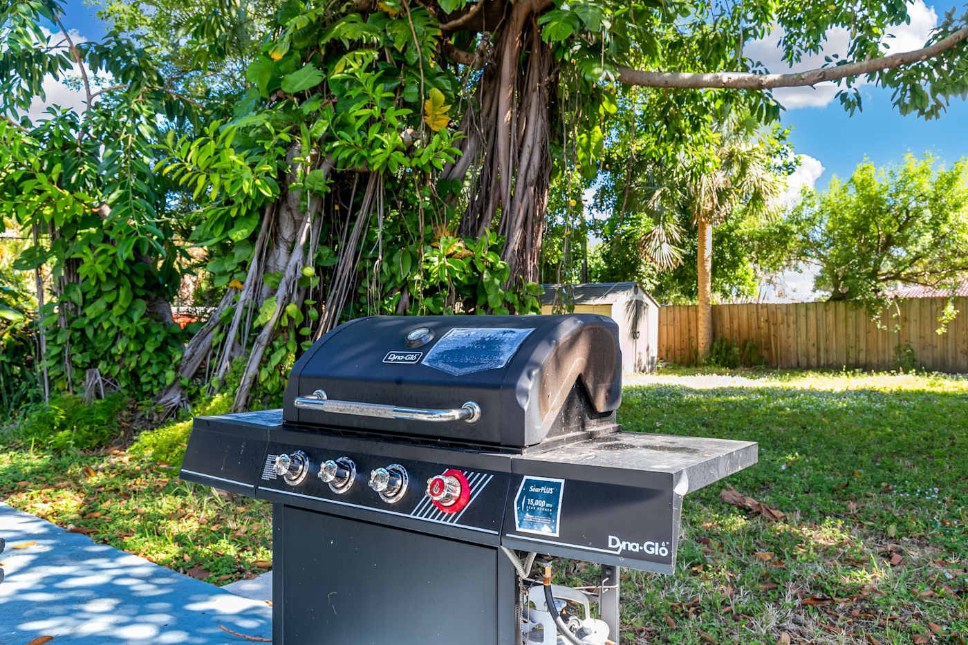 Pompano Bungalow: We also have a BBQ grill
