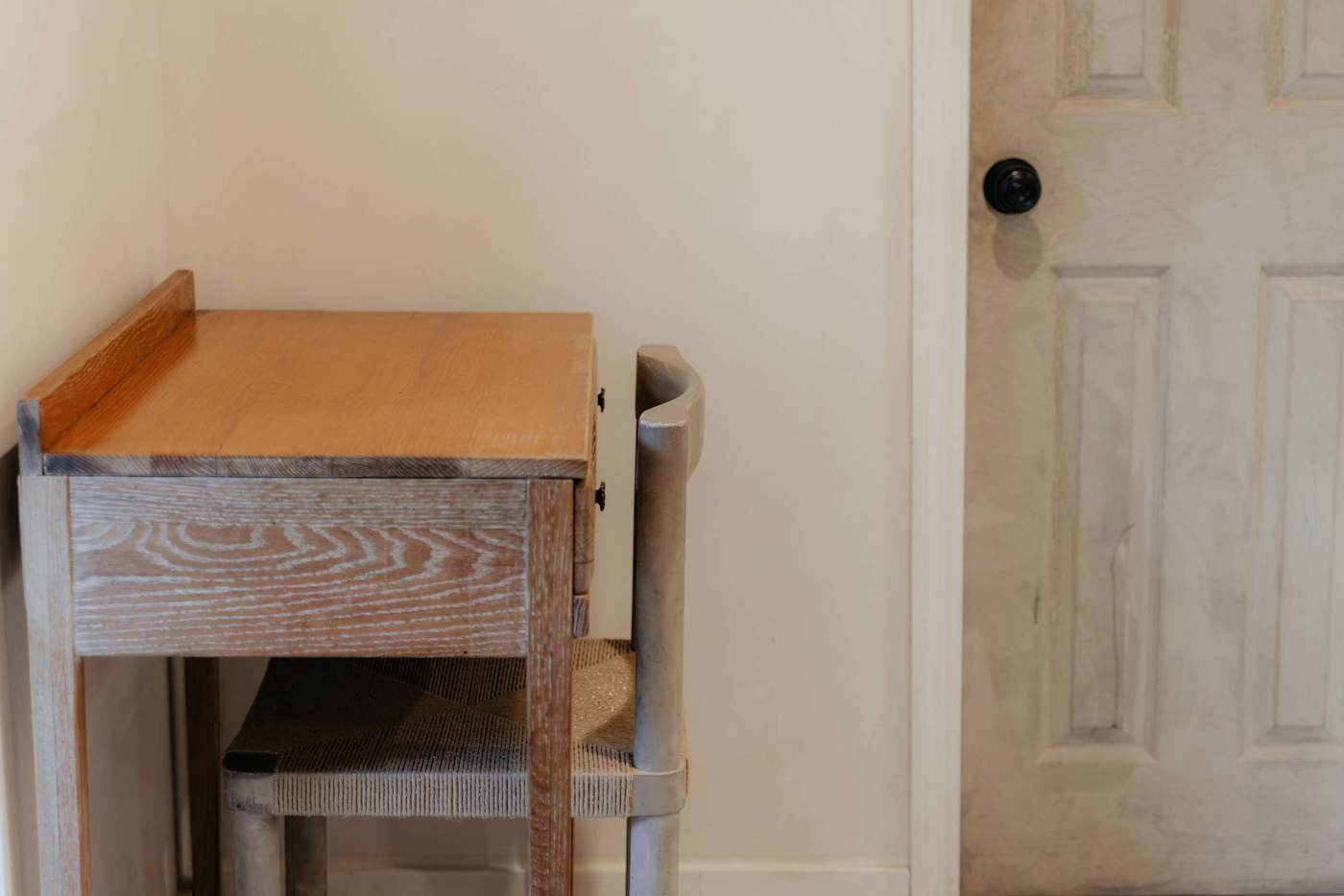 Sombra Cottage: Desk for remote workers