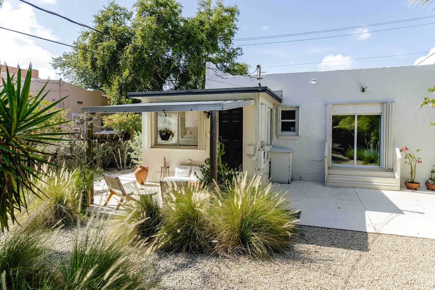 Sol y Sombra: Backyard patio for your exclusive use
