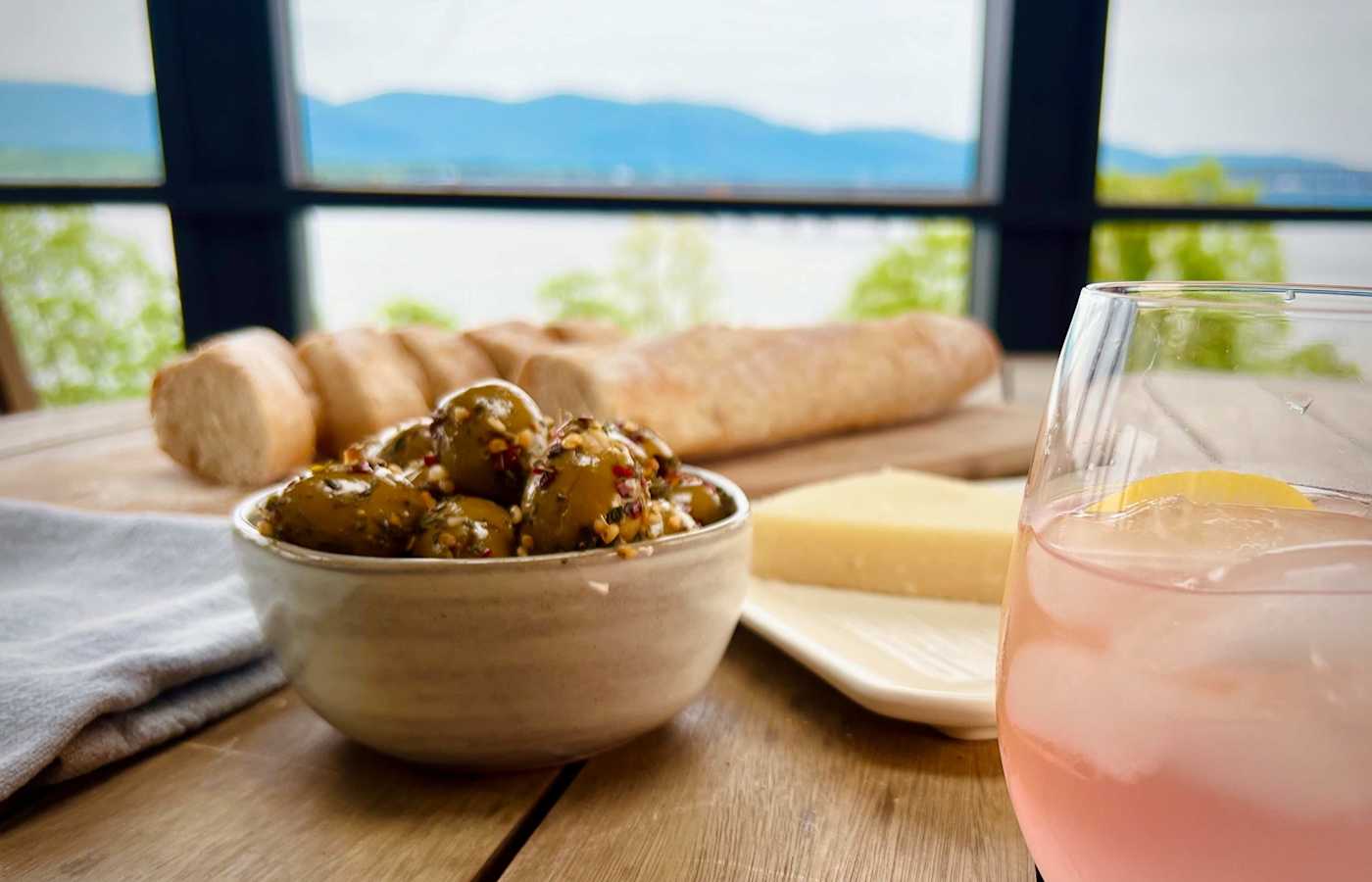 Hudson House: Olives, cheese and baguette with a river view
