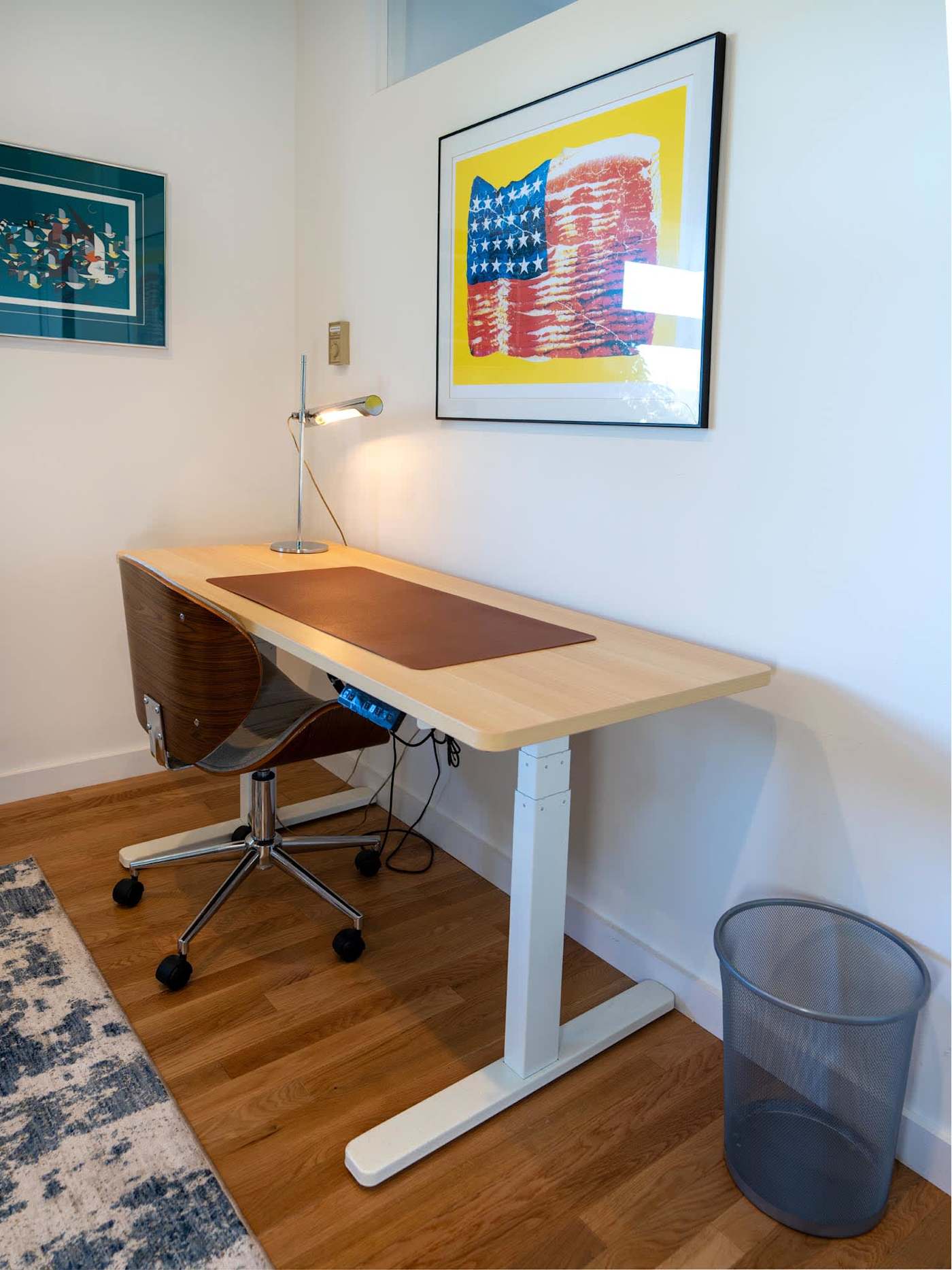 Hudson House: Home office with sit-stand desk
