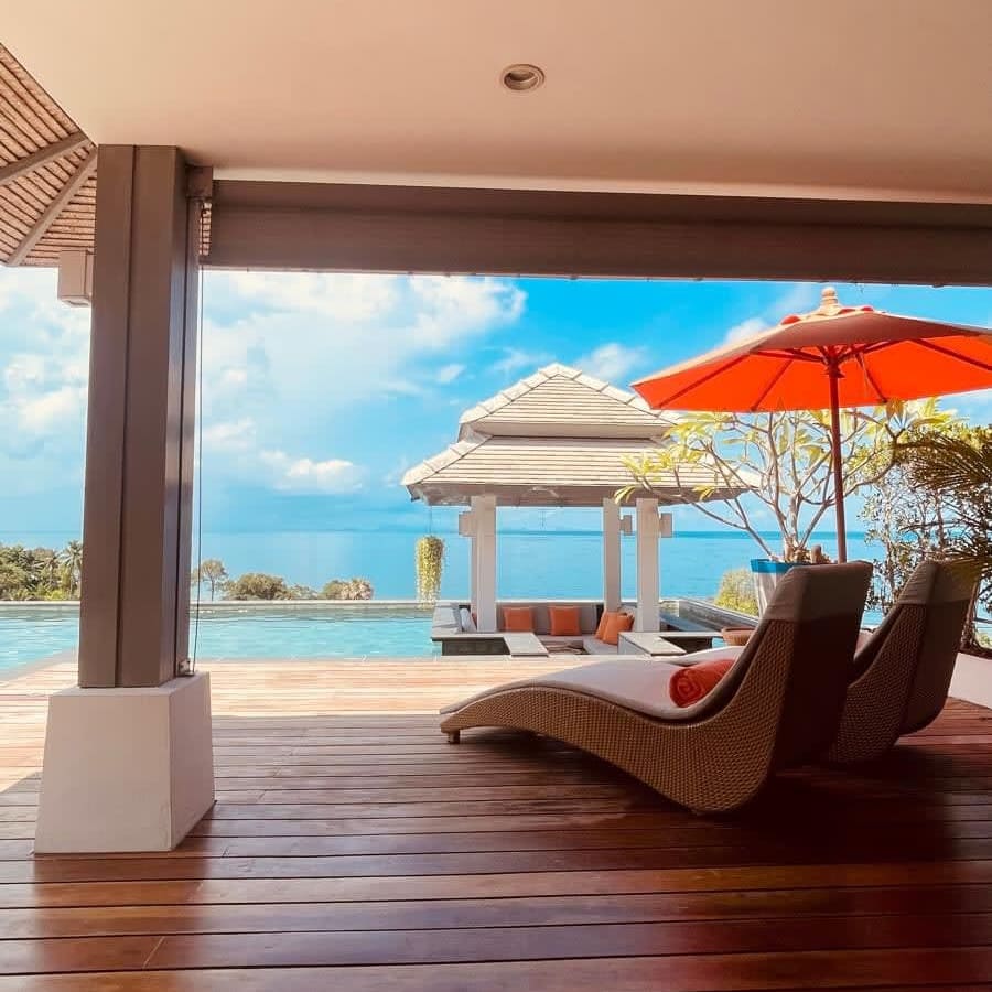 Luxury Villa Firesky beachfront and sunset