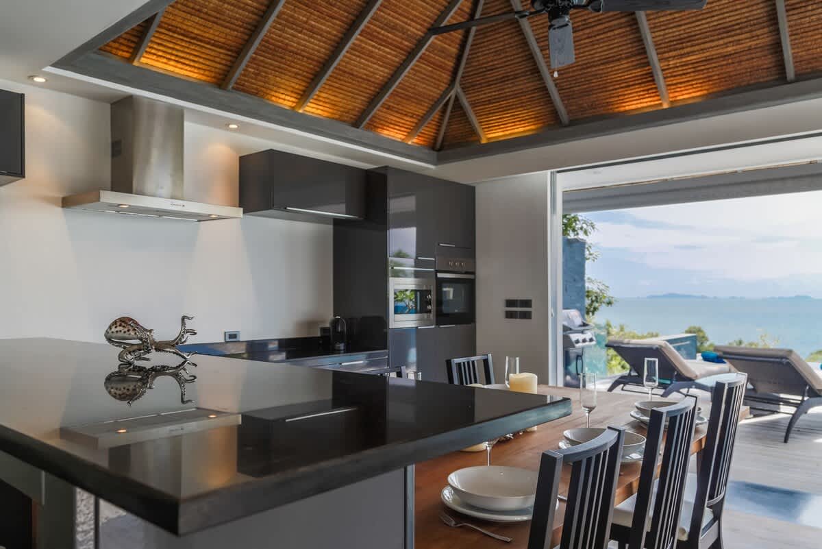 Luxury Villa Firesky beachfront and sunset