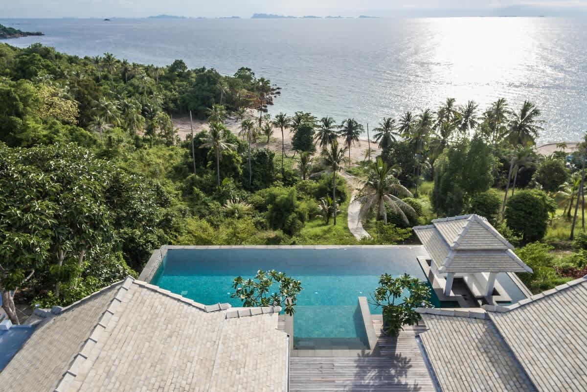 Luxury Villa Firesky beachfront and sunset