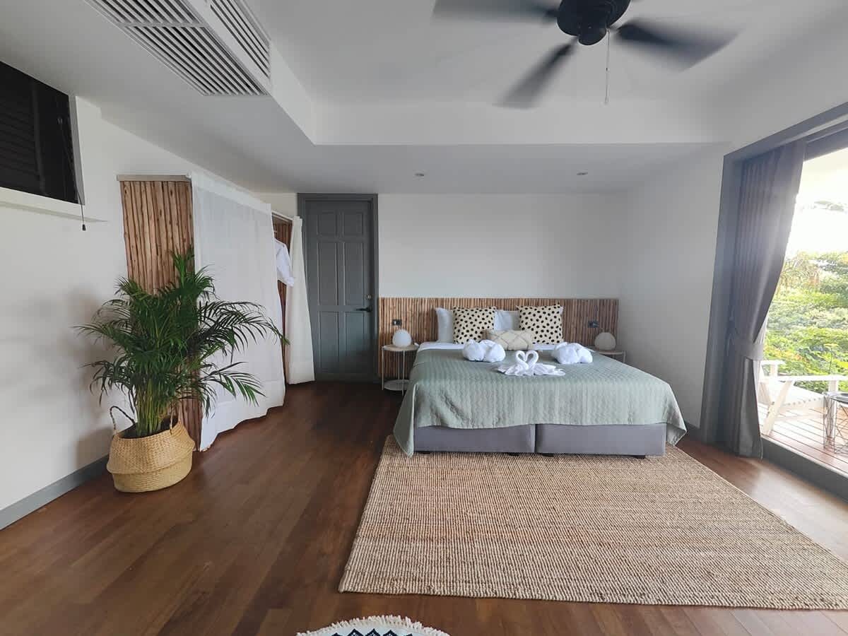 Luxury Villa Firesky beachfront and sunset