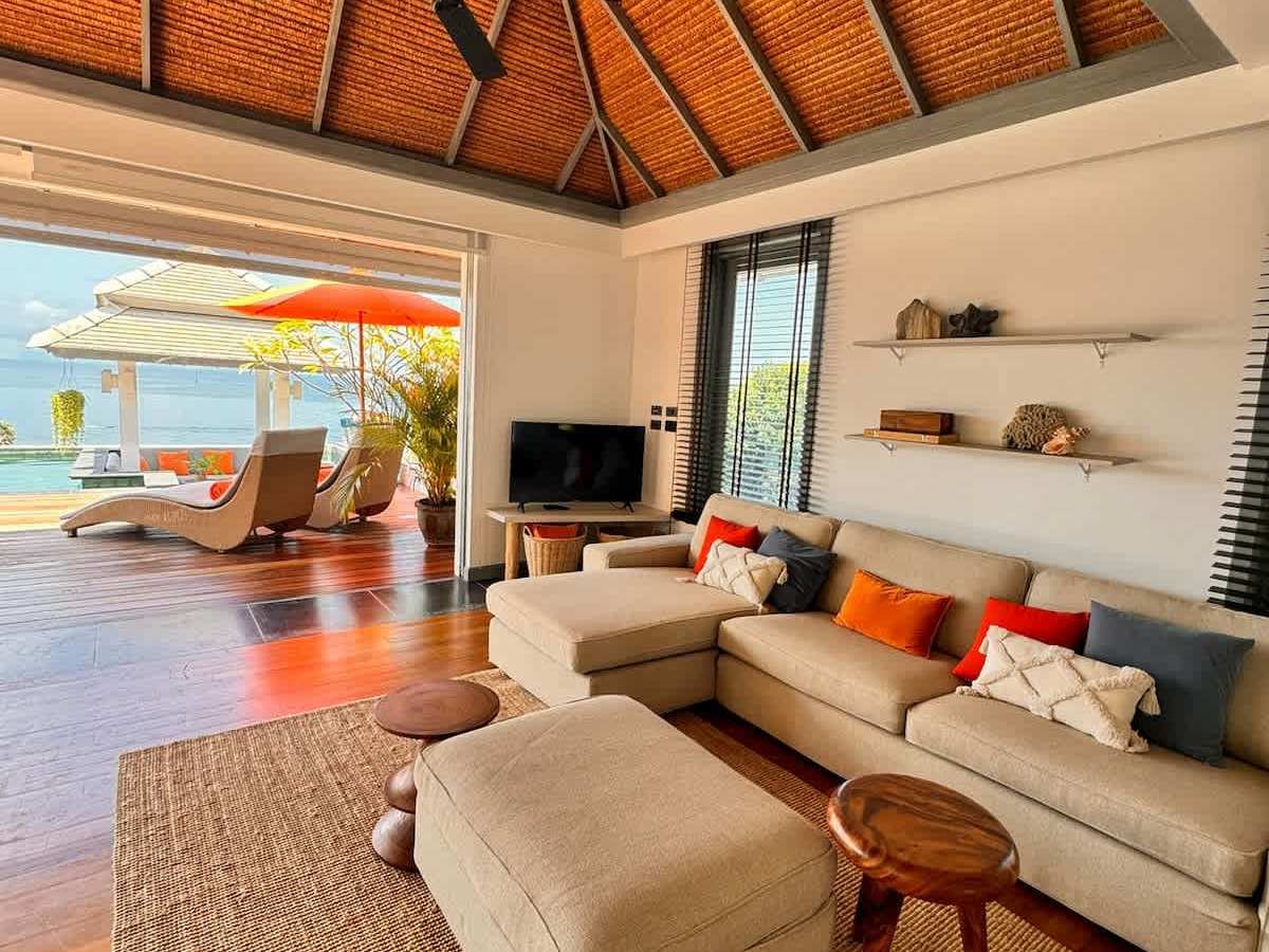 Luxury Villa Firesky beachfront and sunset