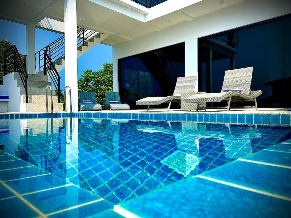Villa Sunset rooftop with pool and 180 Seaview